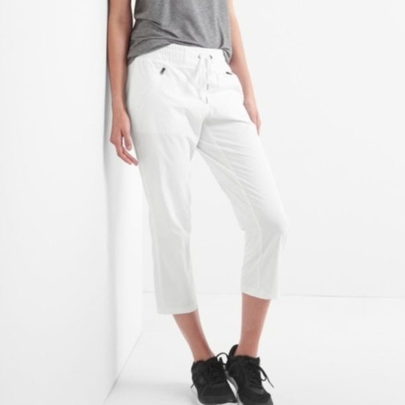 GAP Pants - Gap Fit | White Rec Tech Hiking Capris